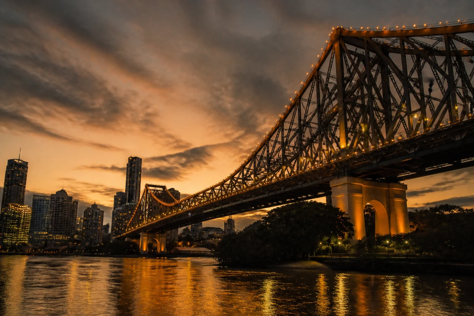 Editorial city guide graphic for Casino Royale readers in Brisbane, QLD